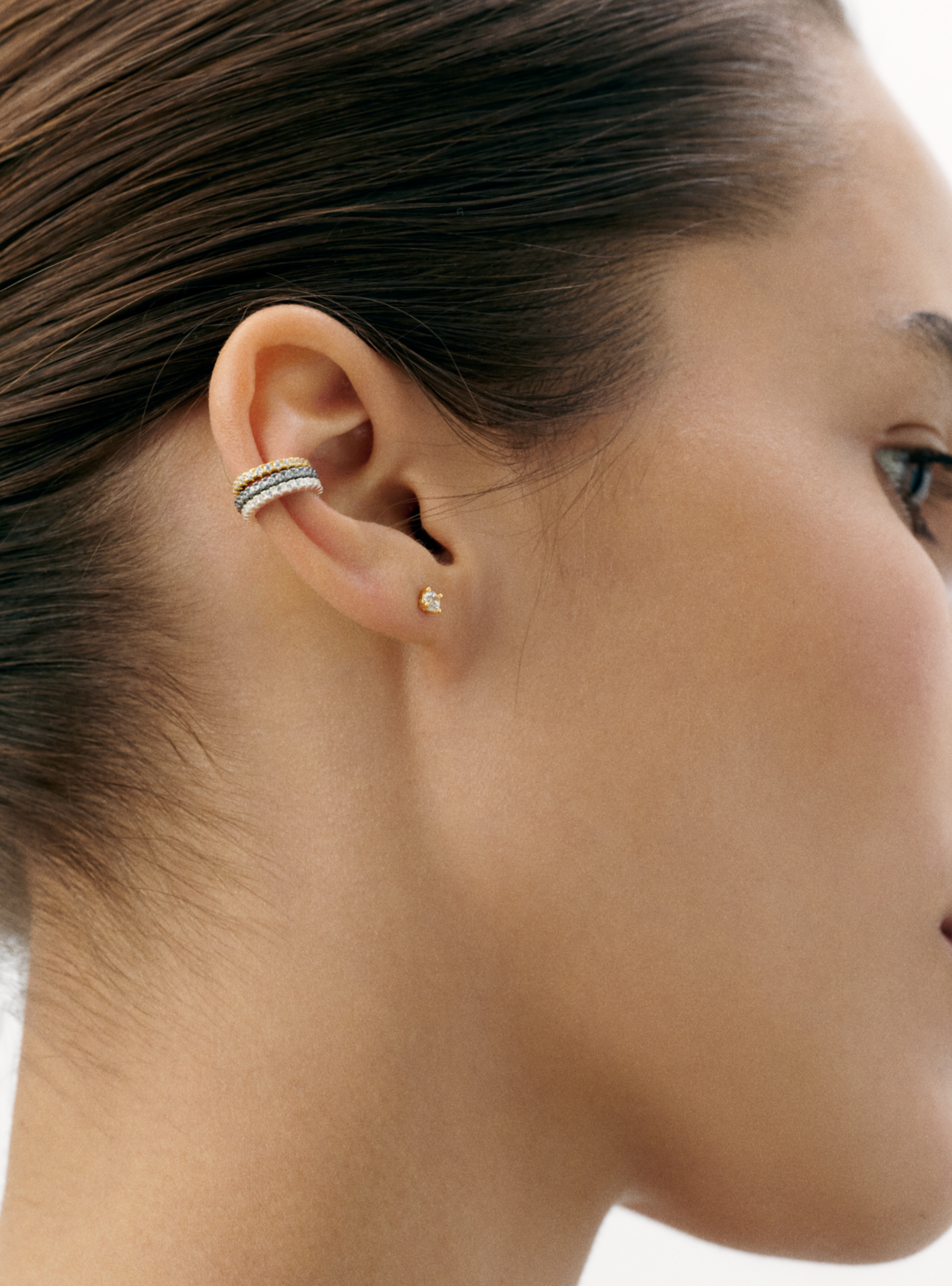 Earcuff : l’accessoire qui structure l’oreille sans perçage